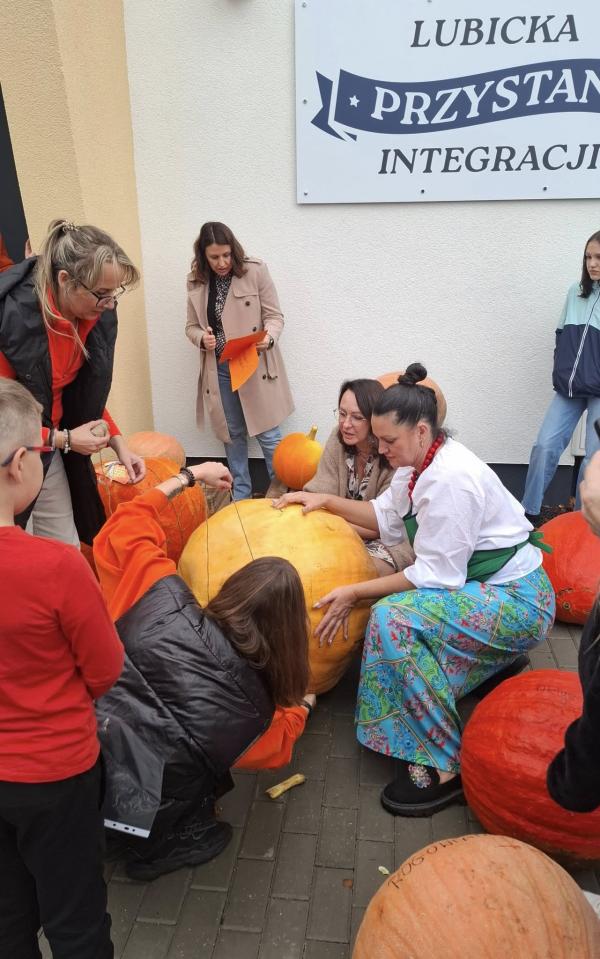 DYNIOWISKO - kolorowe, rodzinne święto w Lubickiej Przystani Integracji